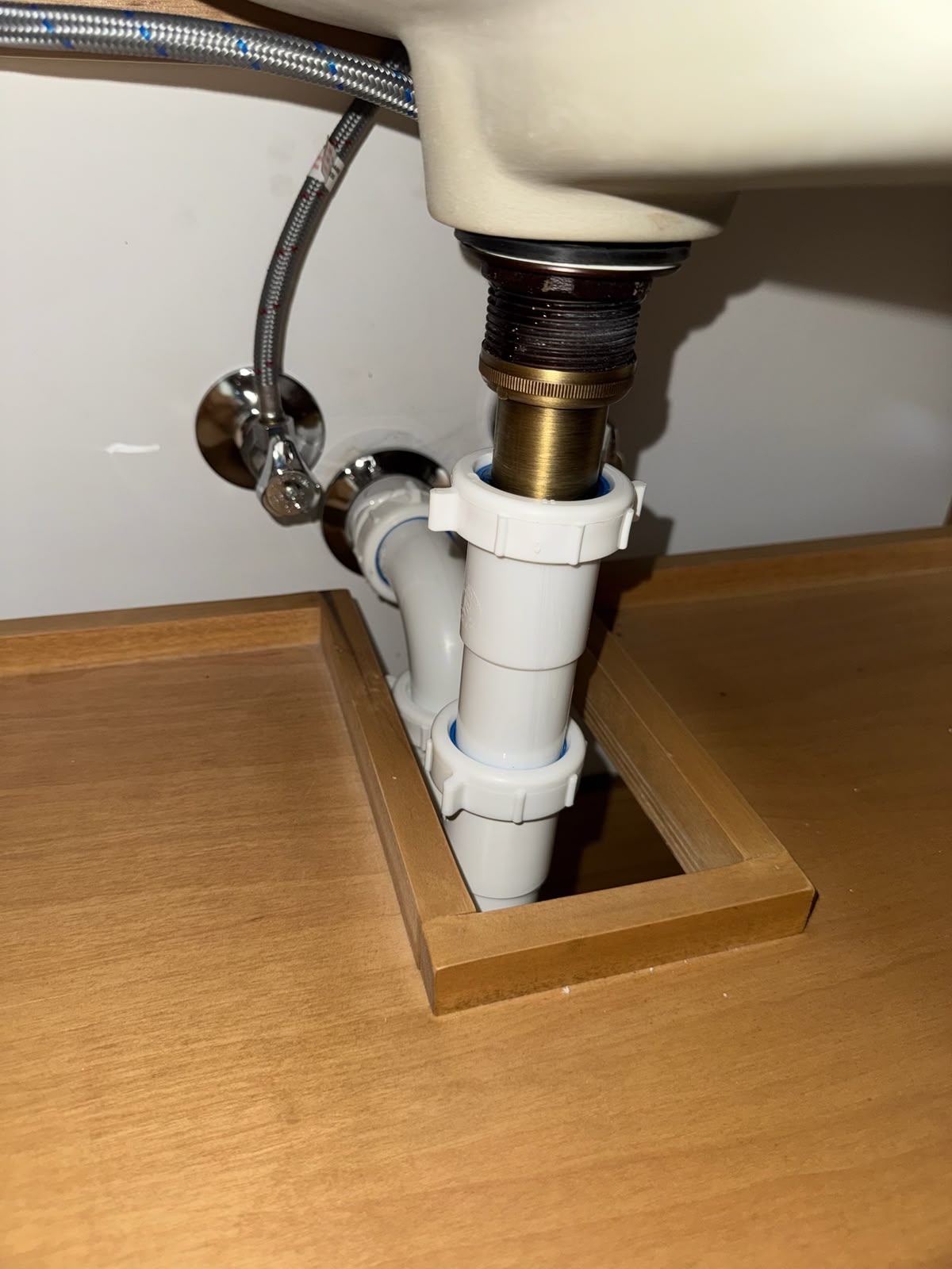 Faucets-Fixtures-and-Pipes-Repair-or-Replace